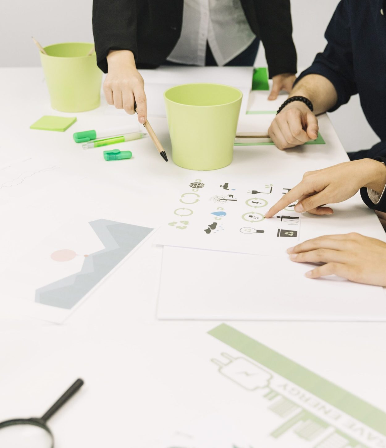 Group businesspeople working office min