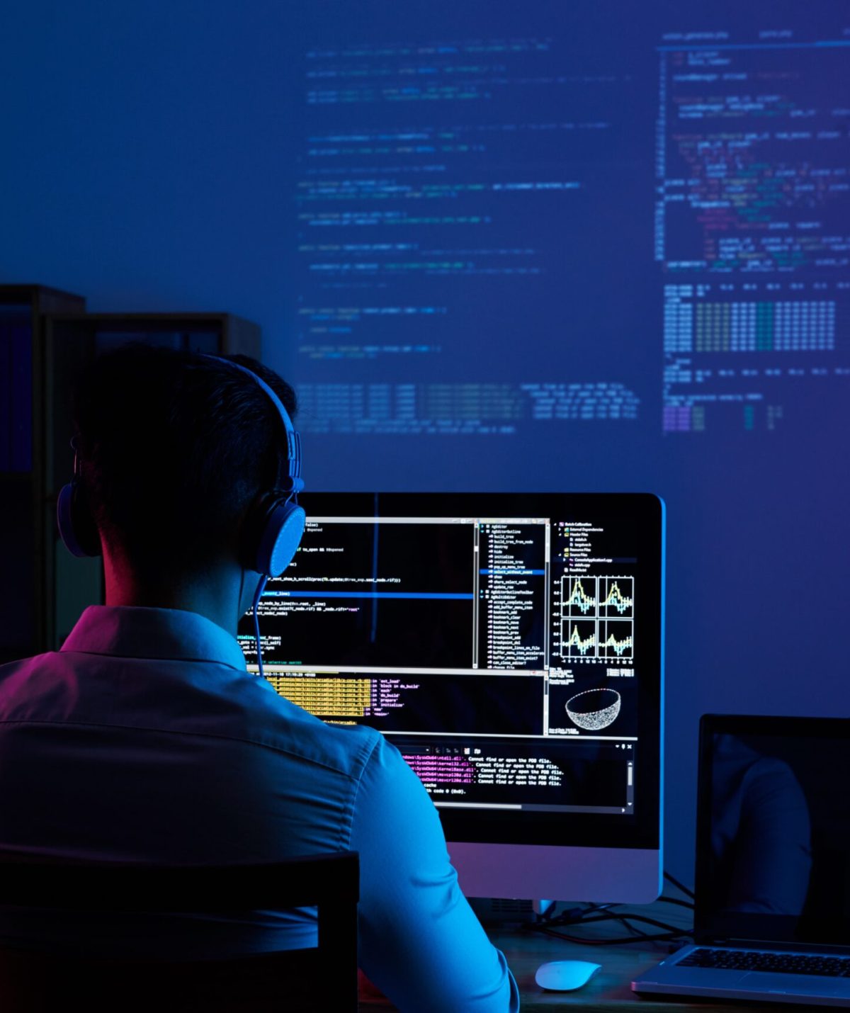 Rear view programmer working all night long min